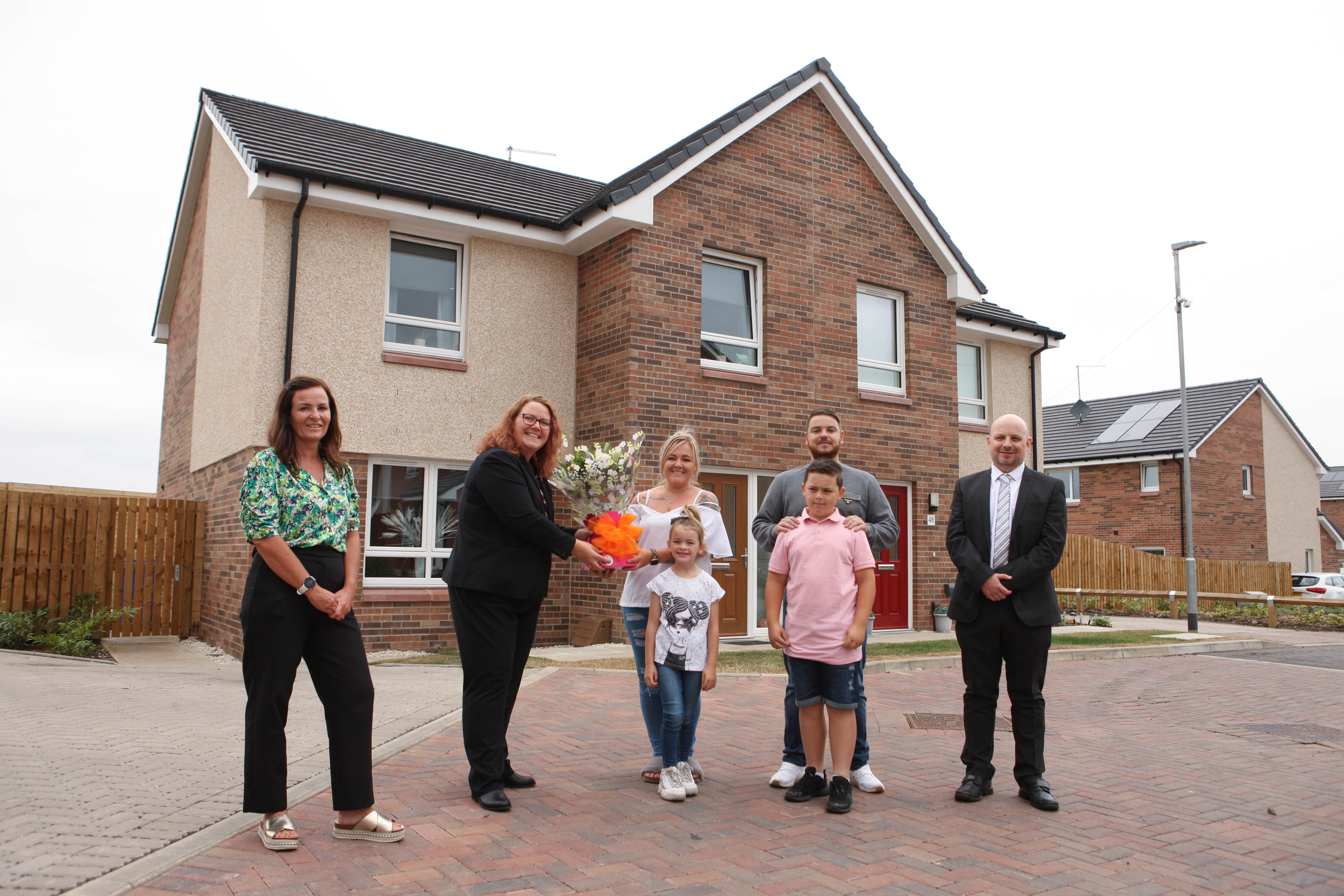 800th-tenant-moves-into-new-build-council-home-in-north-lanarkshire